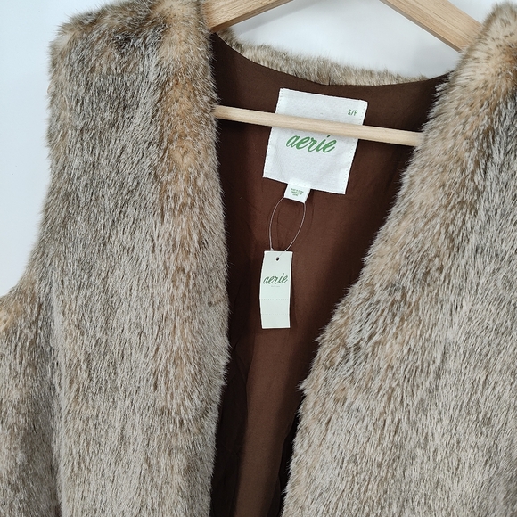 Aerie | faux fur vest - Picture 2 of 4